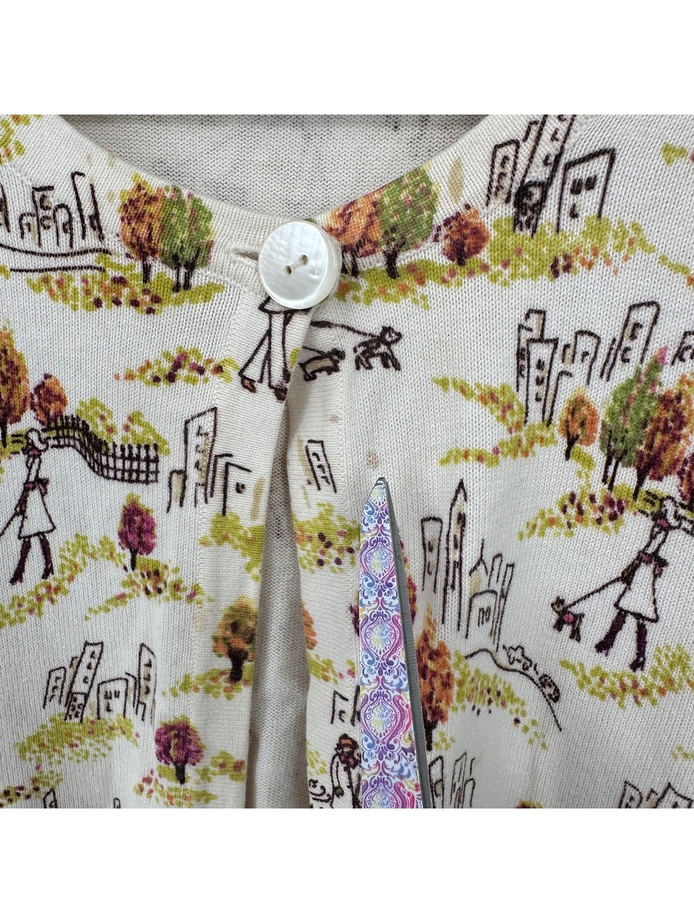 Christopher & Banks Novelty Cityscape Dog Print Cardigan - Picture 8 of 10